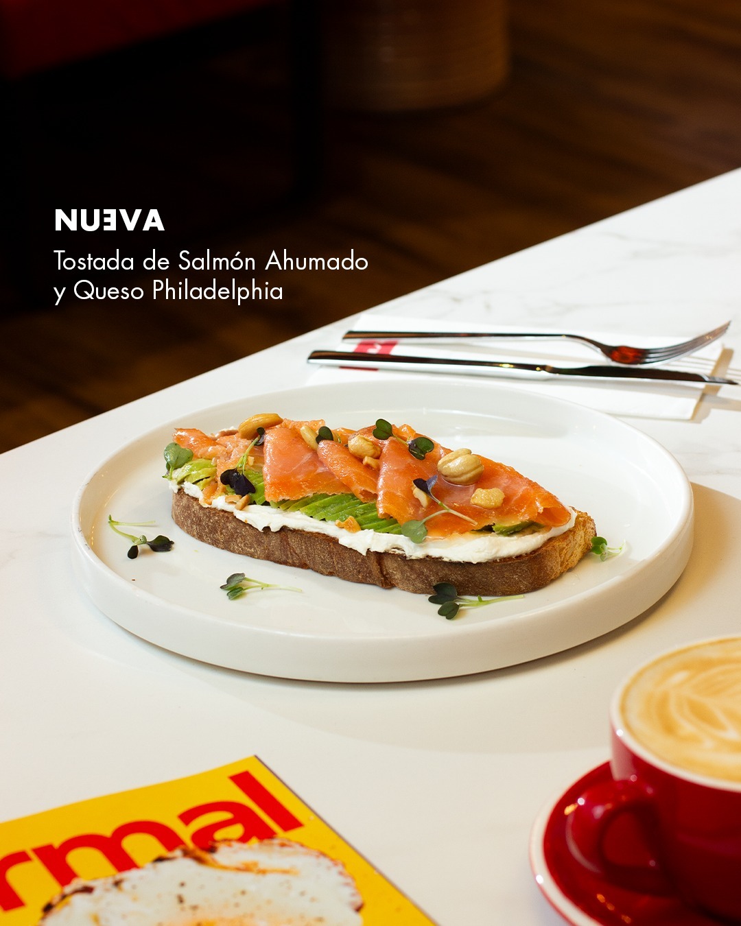VIPS — Pieza social: tostada de salmón ahumado y queso Philadelphia
